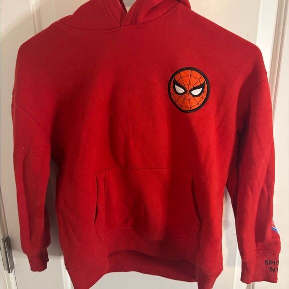 GAP Red Tee’s and Spider-Man sweatshirt bundle size xs kids EUC - Picture 1 of 7